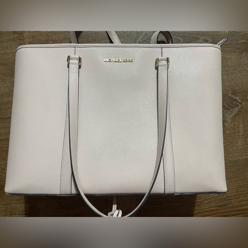 Michael Kors tote in light pink, used condition